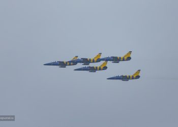 Пилотажная группа Baltic Bees МАКС-2013